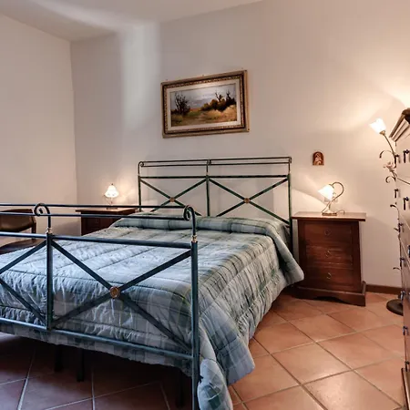 Fattoria I Tribbi Apartment *